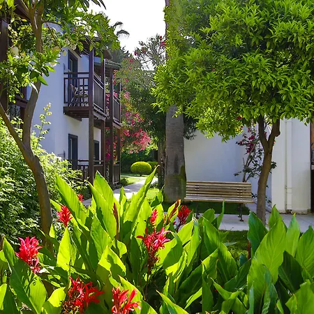 Otel Bitez Garden Life 4*