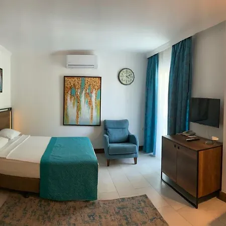 Otel Bitez Garden Life 4*